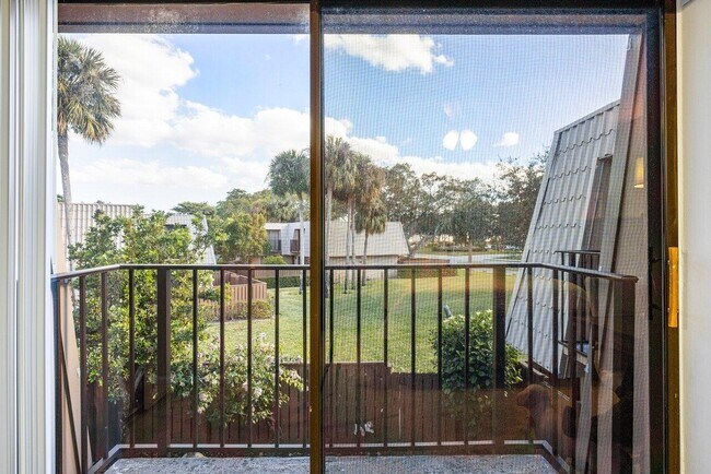 Building Photo - 5823 58th Way