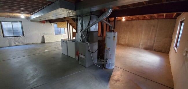 Building Photo - 2ND MONTH FREE FOR LEASE STARTING OCT 16!!