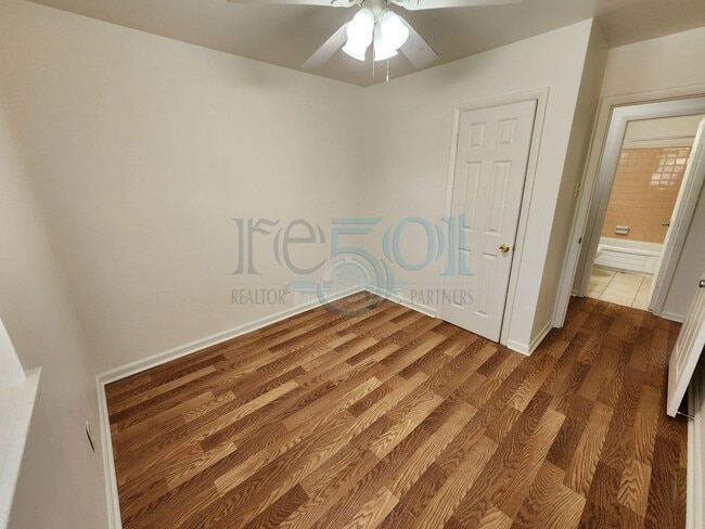 Building Photo - 29 Brookview Dr