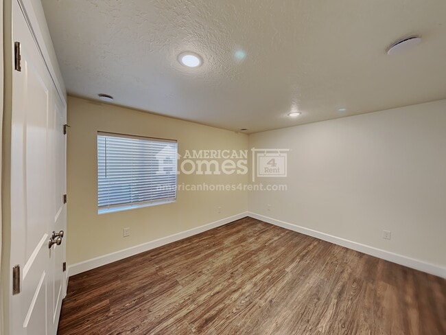 Building Photo - 4304 N Poplar Street