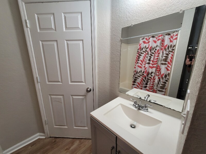 Building Photo - 1329 Nylic St