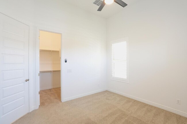 Building Photo - 27711 N 38th Dr