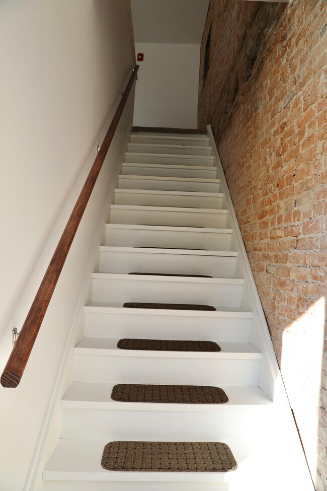 Building Photo - 439 N Salina St