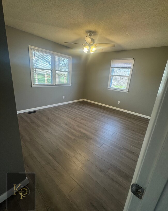 Building Photo - 2230 Independence Rd