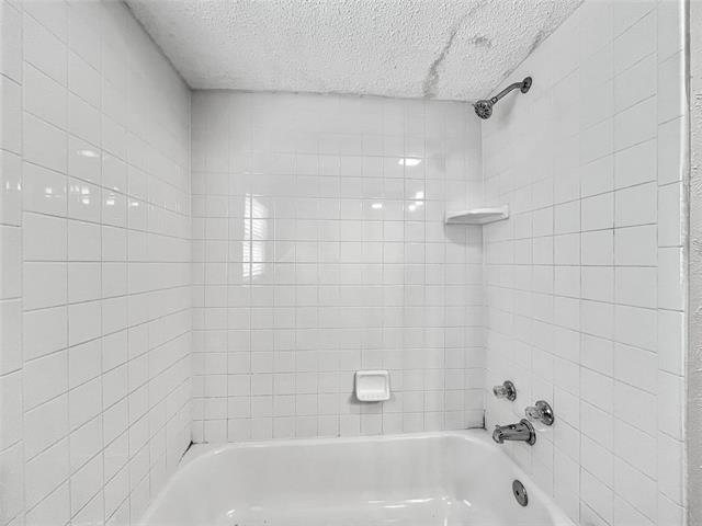 Building Photo - 739 Loganwood Ave