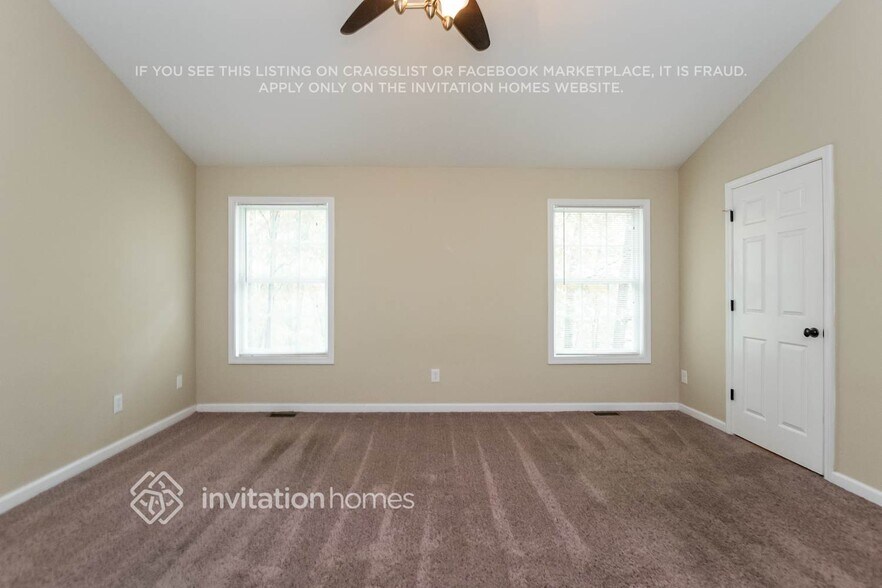 Building Photo - 3669 N Hampton Dr