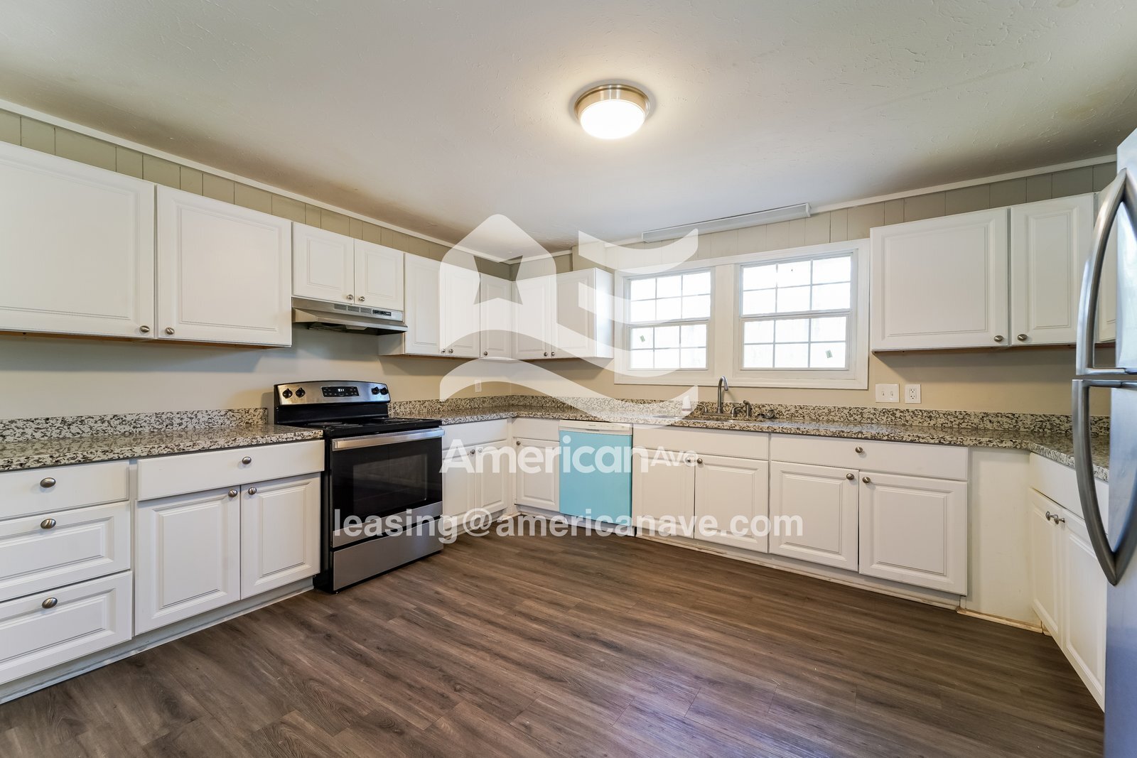 Building Photo - 1217 Foxhill Dr