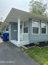 Building Photo - 19 Niagara Dr