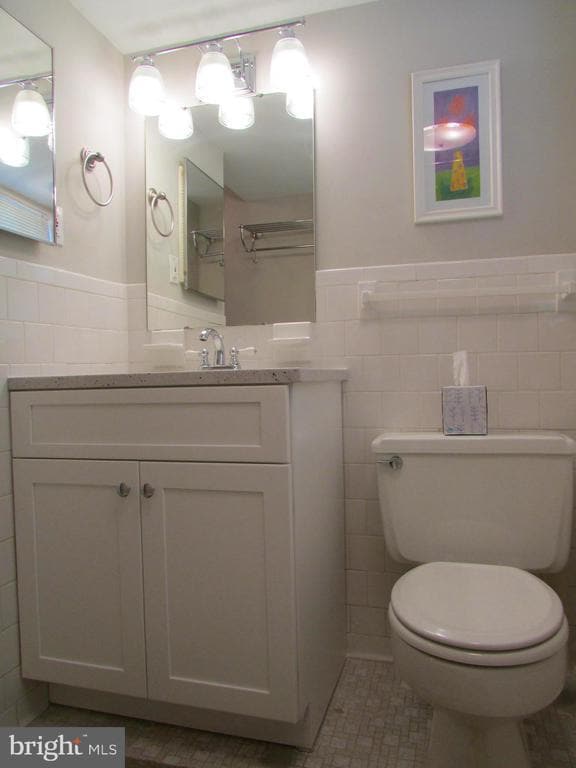 Building Photo - 4213 Nutwood Way