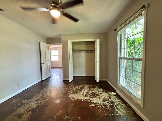 Building Photo - 420 Jonquil Ct