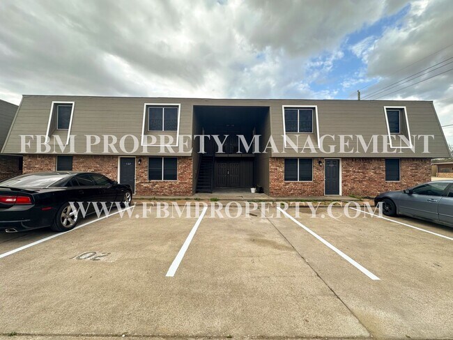 Building Photo - Willow Court Apartments, Unit 204 - 2 Bedroom, 1 Bathroom Apartment Home in Mexia, TX!