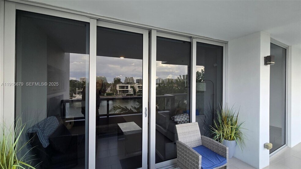 Building Photo - 1155 102nd St