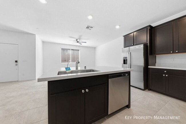 Building Photo - 1529 Layla Crossing Ave