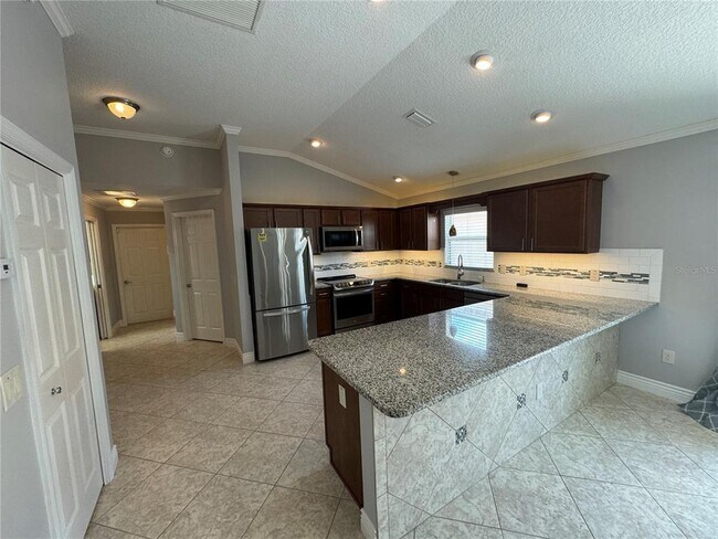 Building Photo - 2272 Vassar Ln