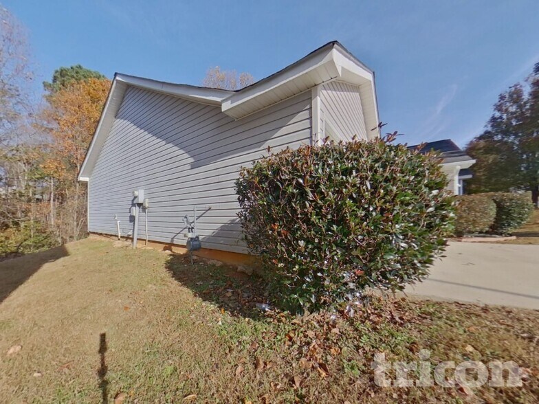 Building Photo - 4365 Reserve Hill Crossing