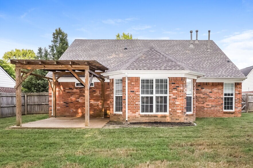 Building Photo - 5521 Milton Ridge Dr
