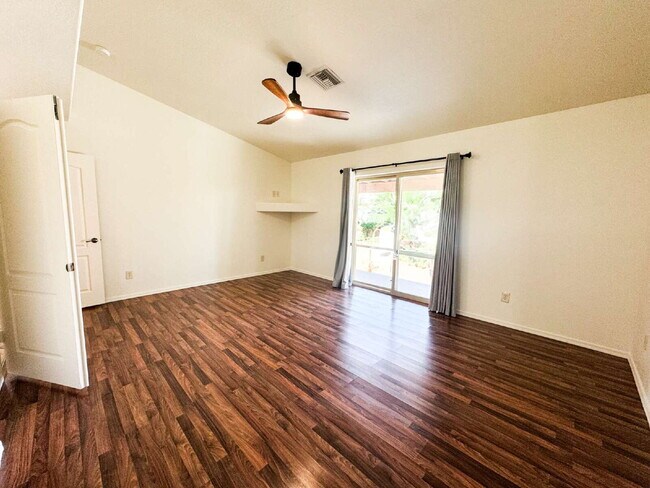 Building Photo - For Rent: 3-bedroom, 2-bathroom home in Barkley Ranch