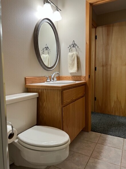 Bath 1 - 31401 Lovegren Ln