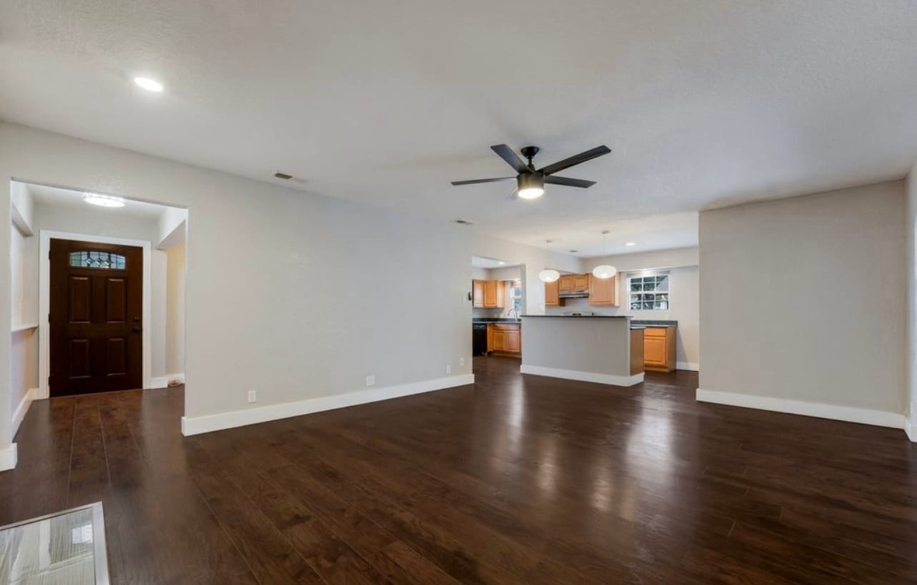 Building Photo - 5723 Bogart Dr