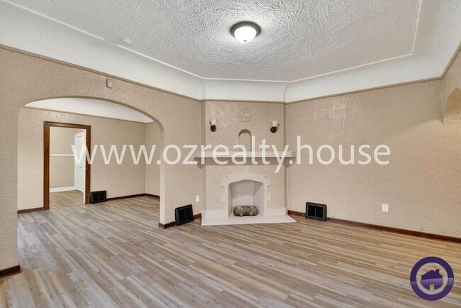 Building Photo - 1766 Milburn Ave