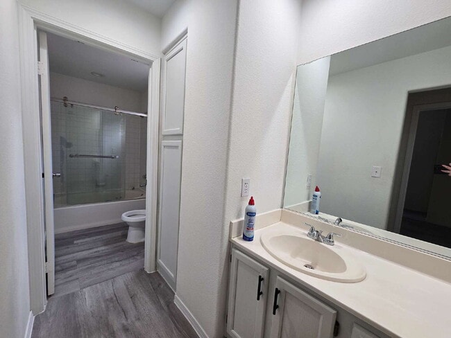 Building Photo - 6027 Chisolm Trail