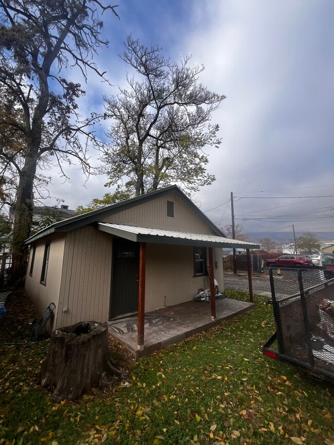 Building Photo - 1216 Rigby Ln