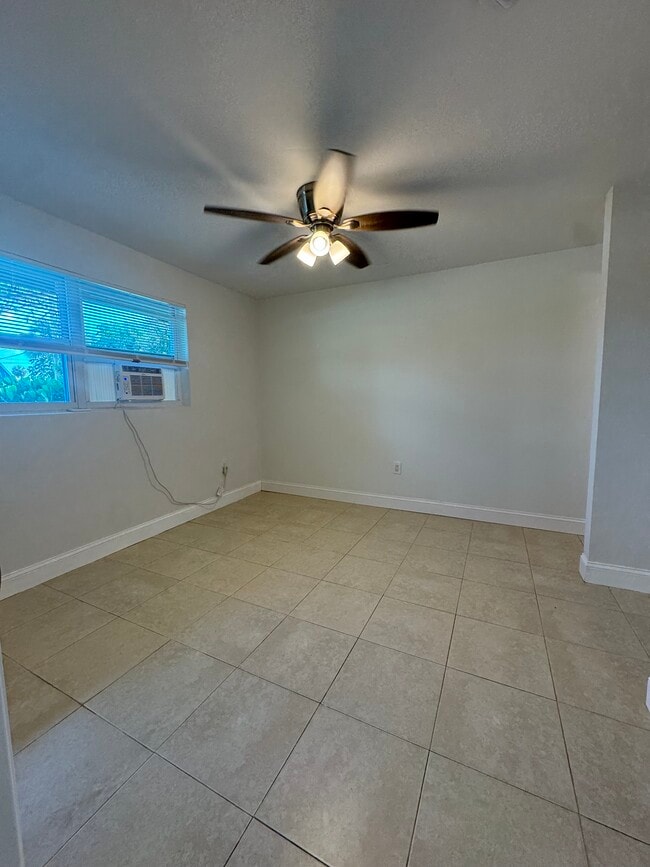 Building Photo - 4602 Gulfstream Dr