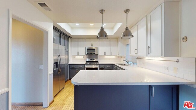 Building Photo - 4339 Alhama Dr