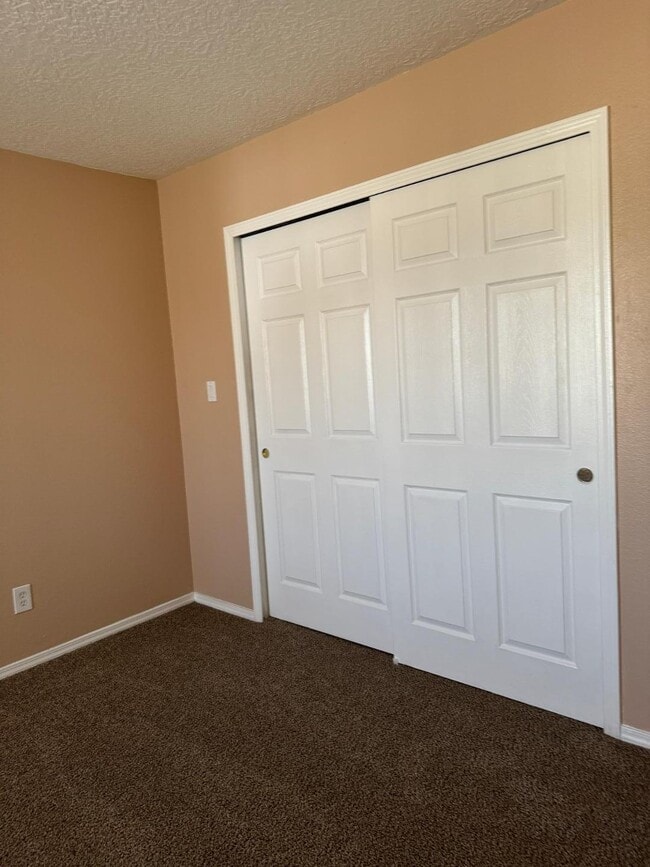 Building Photo - 10920 Tomatillo Ln SE