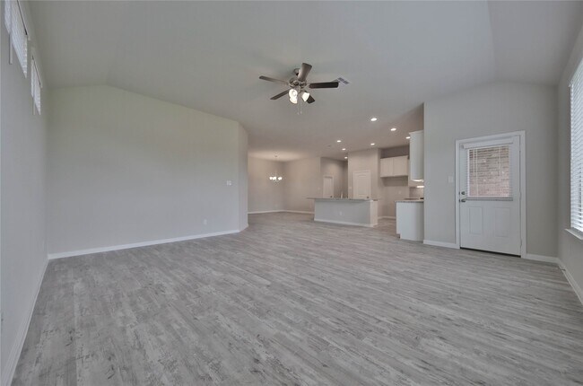 Building Photo - 4814 Vergano Villa Dr