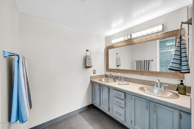 Building Photo - 9115 E Purdue Ave