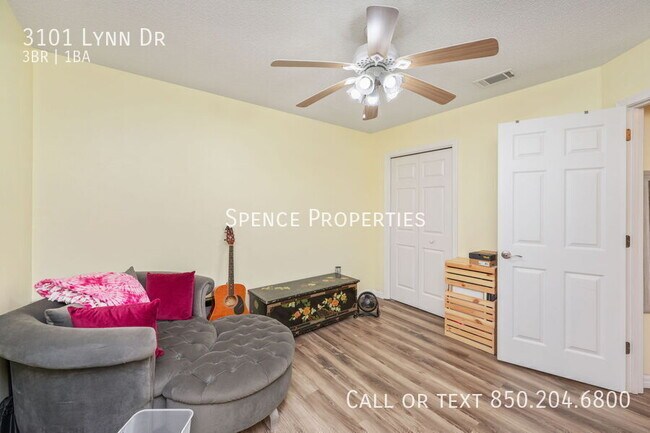Building Photo - 3101 Lynn Dr