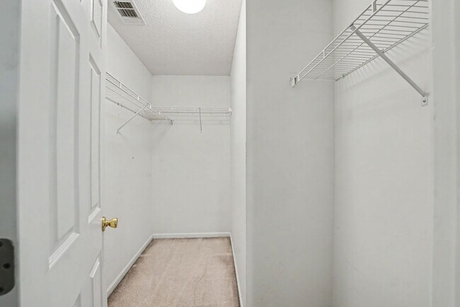Building Photo - 152 Dovetail Crossing