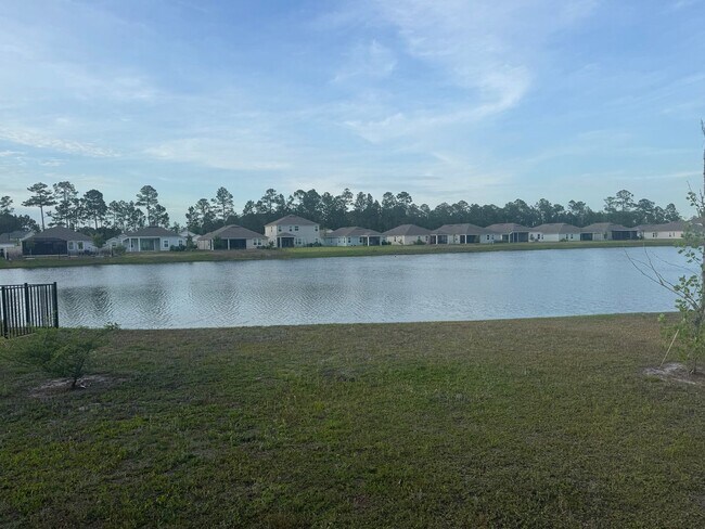 Building Photo - Awesome 4/2 Located in Desirable Yulee Area Nassau County Priced to rent and won't last long!