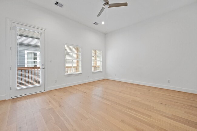 Building Photo - 614 Delmar St