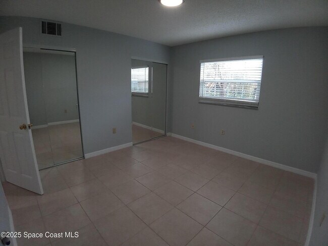 Building Photo - 183 Ulster Ln