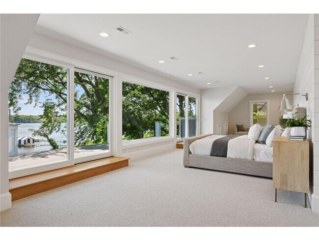 Building Photo - 2462 Lafayette Rd