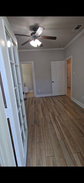 Building Photo - 818 Meadow Bend Dr