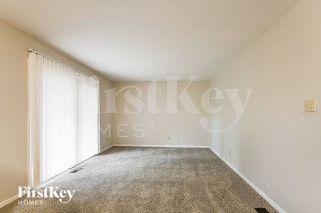 Building Photo - 6020 Wedgewood Way
