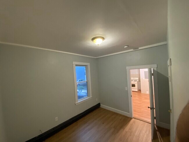 Building Photo - 63 Marshfield St