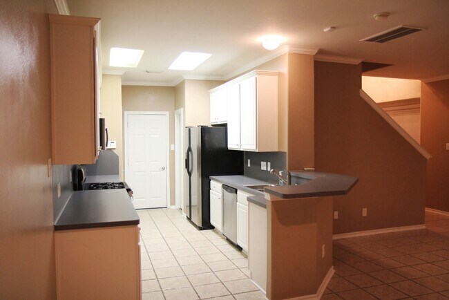 Building Photo - 142 N Camellia Grove Cir