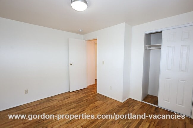 Building Photo - SE Tenino St - Brentwood-Darlington ranch-style 3 bedroom home