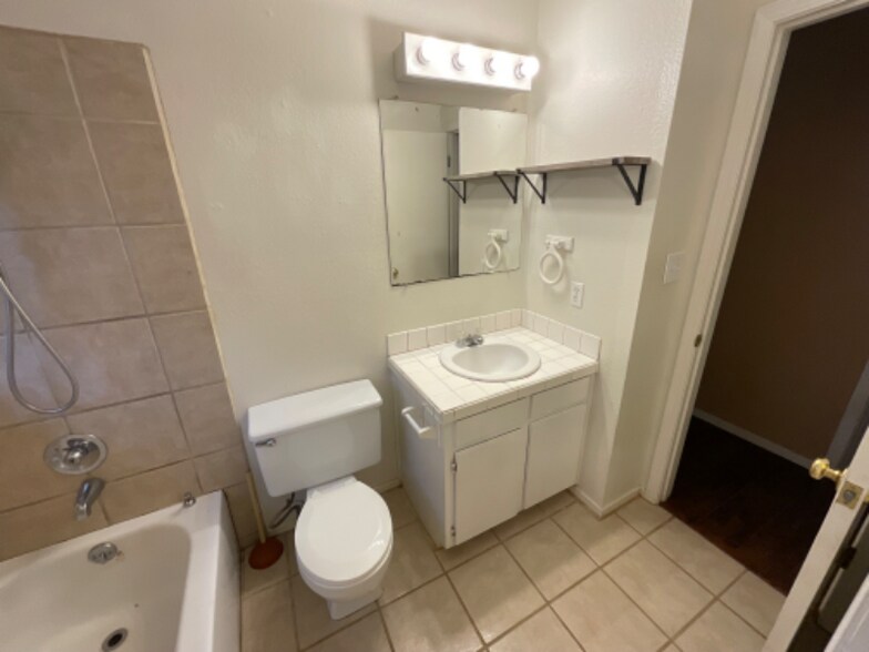 Building Photo - 4137 Beard Ave