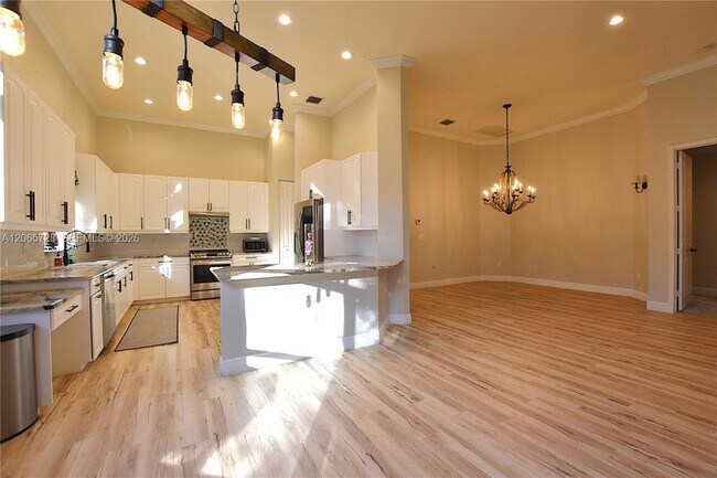 Building Photo - 10086 Noceto Way