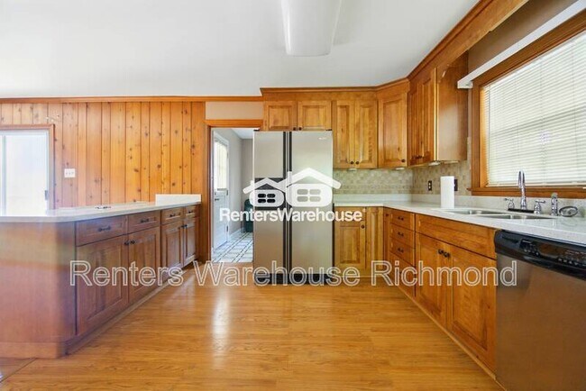 Building Photo - 4817 Stornoway Dr