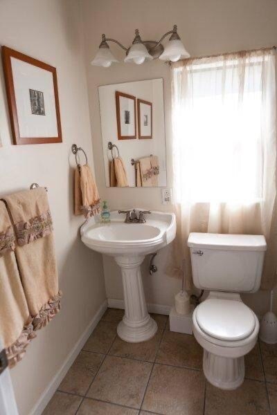 Downstairs Bathroom - 311 S Montezuma St