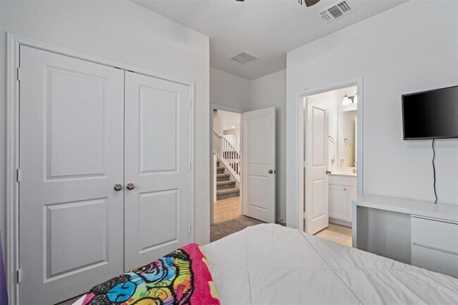 Building Photo - 3600 Carinaro Lp