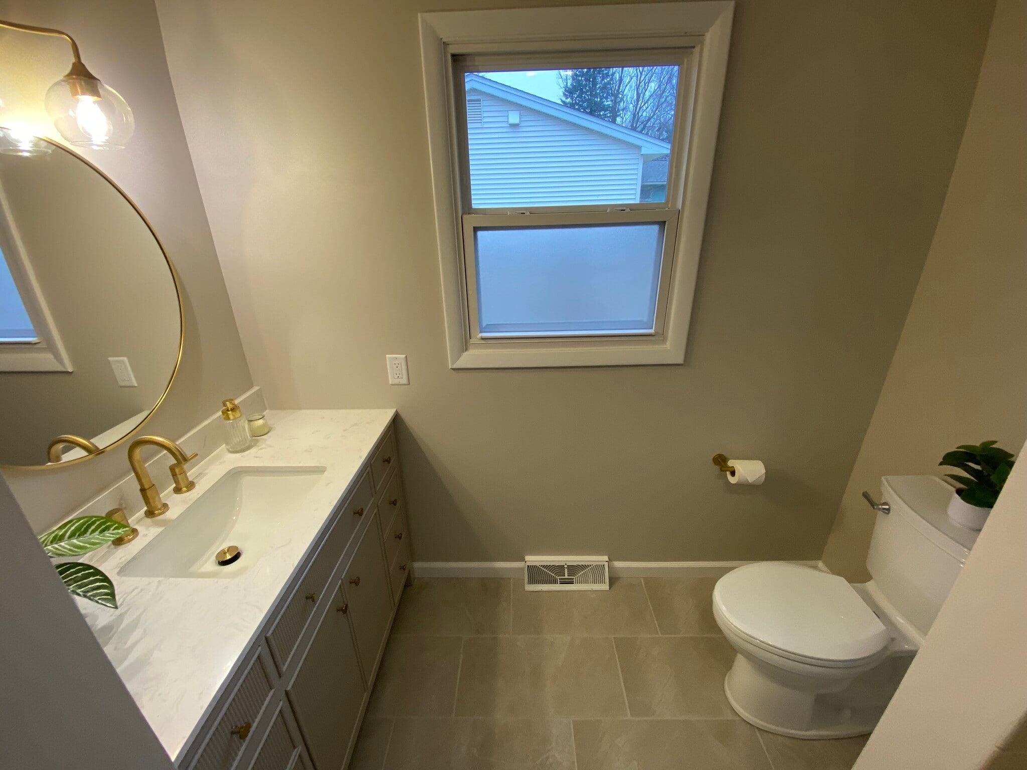 Building Photo - 1710 Greenview Ave