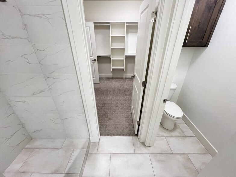 Building Photo - 2370 W Herron Ridge Dr