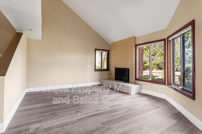 Building Photo - 35302 Vista De Todo